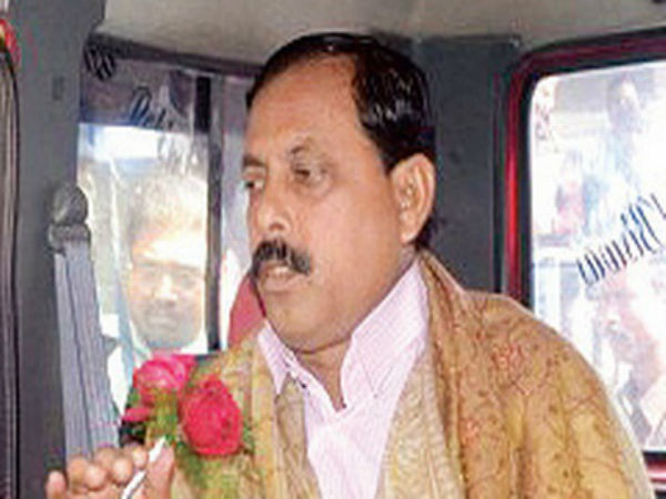 সামনে ভোট, সসম্মানে তৃণমূলে ফিরলেন 'তাজা নেতা' আরাবুল ইসলাম সামনে ভোট, সসম্মানে তৃণমূলে ফিরলেন 'তাজা নেতা' আরাবুল ইসলাম
