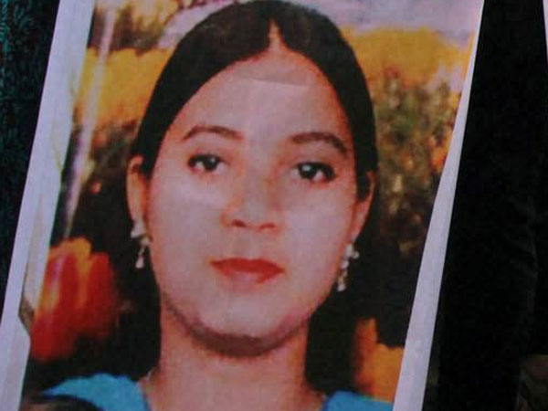 ইশরত লস্করের সদস্যা?