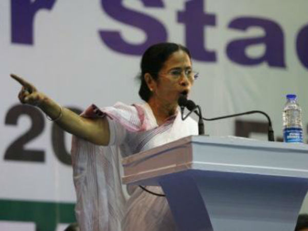 আদর্শ বিকিয়ে কখনও জোট করিনি, ভুল করছে সিপিএম-কংগ্রেস, হুঙ্কার মমতার! আদর্শ বিকিয়ে কখনও জোট করিনি, ভুল করছে সিপিএম-কংগ্রেস, হুঙ্কার মমতার!