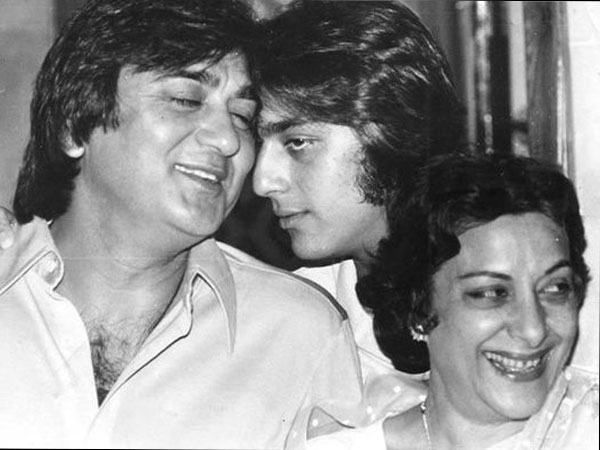 (ছবি) সঞ্জয় দত্তের এই ছবিগুলি আগে দেখেছেন কি? (ছবি) সঞ্জয় দত্তের এই ছবিগুলি আগে দেখেছেন কি?
