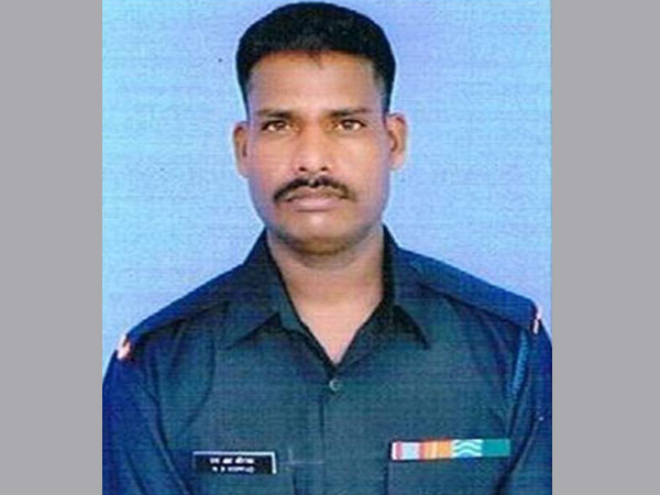 'মিরাকেল' হল না, প্রয়াত ল্যান্সনায়েক হনুমন্তাপ্পা কোপ্পড় 'মিরাকেল' হল না, প্রয়াত ল্যান্সনায়েক হনুমন্তাপ্পা কোপ্পড়