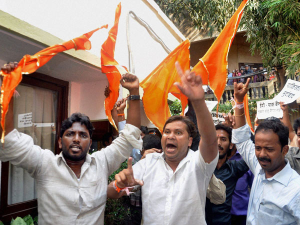 শিবসেনার বিক্ষোভ