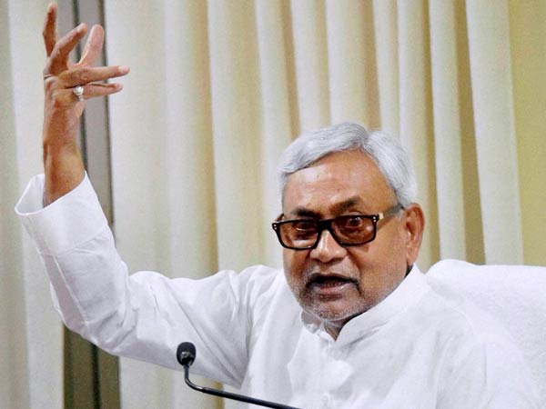 ঝাড়খণ্ডেও বন্ধ হোক মদ, আবেদন নীতীশের