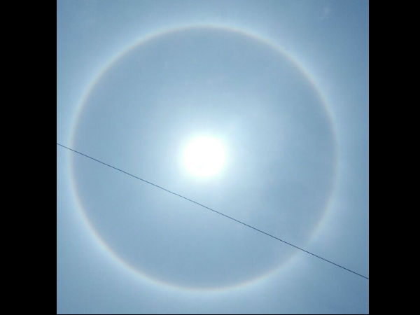 ভোটের মাঝে কলকাতাবাসীর চোখ আকাশে তুলল 'সূর্য বলয়' ভোটের মাঝে কলকাতাবাসীর চোখ আকাশে তুলল 'সূর্য বলয়'