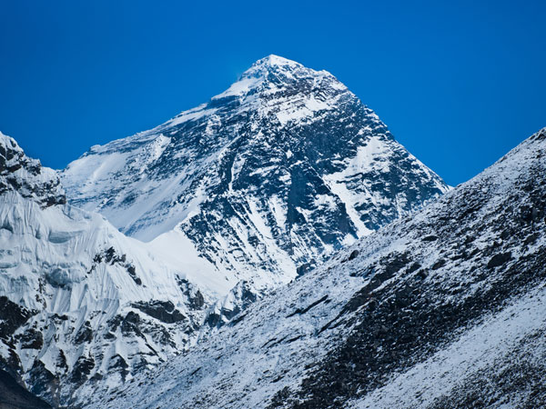 নিখোঁজ দুই পর্বতারোহী