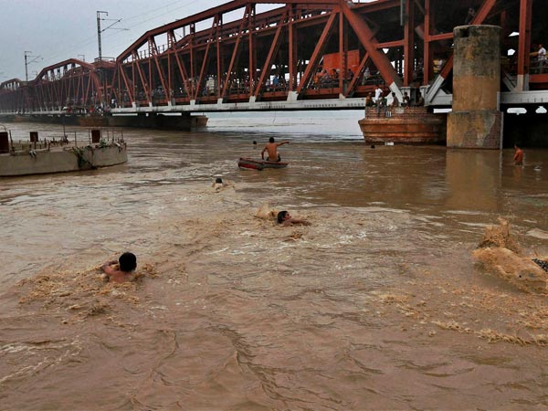 যমুনাকে স্বচ্ছ্ব করতে পরিকল্পনা