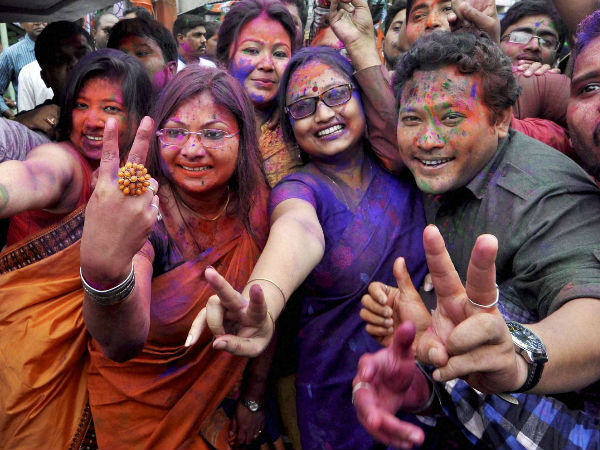 অসমে প্রথমবার ক্ষমতা দখল করল বিজেপি, কুপোকাত কংগ্রেস অসমে প্রথমবার ক্ষমতা দখল করল বিজেপি, কুপোকাত কংগ্রেস