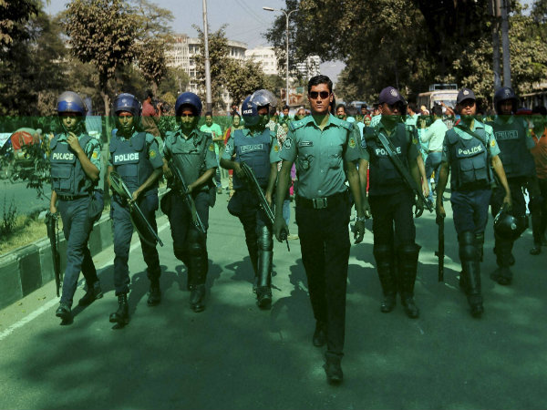 বাংলাদেশে সংখ্যালঘু হত্যা : ৯ হাজার জনকে গ্রেফতার সরকারের বাংলাদেশে সংখ্যালঘু হত্যা : ৯ হাজার জনকে গ্রেফতার সরকারের