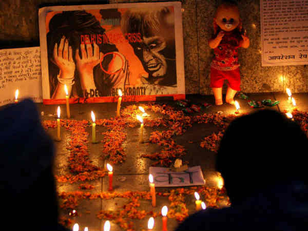 নির্ভয়া কাণ্ডের ছায়া বিহারে, যৌনাঙ্গে পিস্তল ঢুকিয়ে গণধর্ষণ নির্ভয়া কাণ্ডের ছায়া বিহারে, যৌনাঙ্গে পিস্তল ঢুকিয়ে গণধর্ষণ