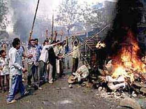 গুলবার্গ আবাসন মামলায় দোষী সাব্যস্ত ২৪, বেকসুর খালাস ৩৬ গুলবার্গ আবাসন মামলায় দোষী সাব্যস্ত ২৪, বেকসুর খালাস ৩৬