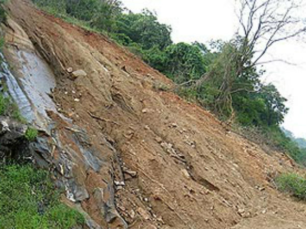 উত্তরকাশীতে ধস