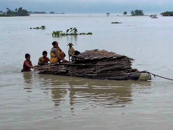 বন্যা বিধ্বস্ত উত্তরবঙ্গ সহ উত্তর ওপূর্ব ভারত, নিহত ৮৫, ঘরছা বন্যা বিধ্বস্ত উত্তরবঙ্গ সহ উত্তর ওপূর্ব ভারত, নিহত ৮৫, ঘরছা