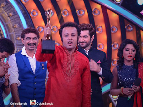 (ছবি) 'ঘুমকাতর' জয়জিতই বিগ বস বাংলা ২-এর চ্যাম্পিয়ান! (ছবি) 'ঘুমকাতর' জয়জিতই বিগ বস বাংলা ২-এর চ্যাম্পিয়ান!