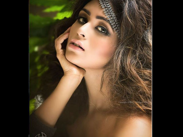 তথ্য ৮