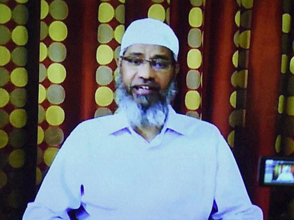 জাকির নায়েকের বিরুদ্ধে সন্ত্রাসবাদের অভিযোগে চার্জ