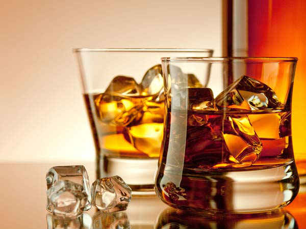 সোশ্যাল মিডিয়ায় সমালোচনা