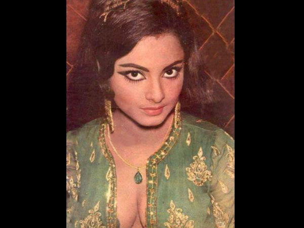 ১৫ বছরের রেখাকে চুমুর জন্য জোর করা হয়েছিল