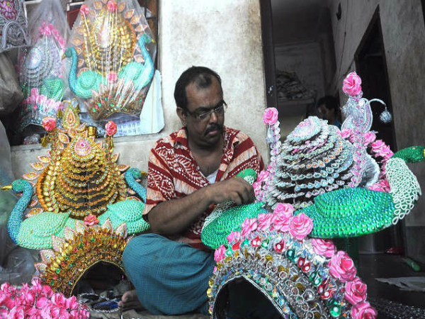 গ্রামের পুজোয় ডাকের সাজের কদর