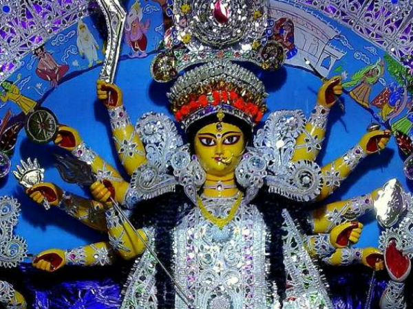 অবিবাহিত পুরুষকে মহিলা সাজিয়ে এই প্রথা