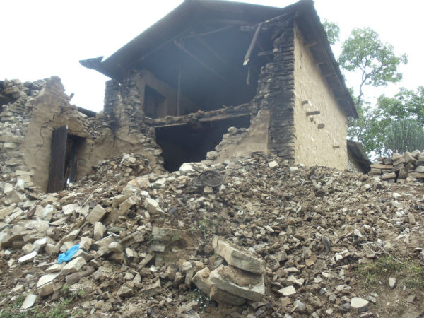 নদিয়ায় বাড়ি ভেঙে মৃত্যু ২ জনের