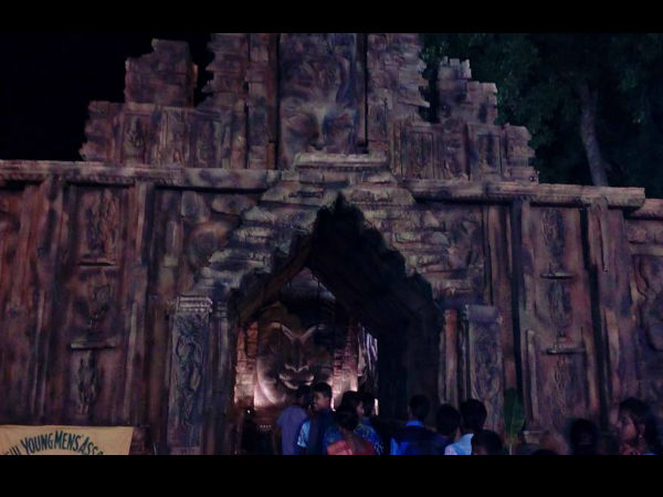 বড়শুল ইয়ং ম্যান অ্যাসোসিয়েশনের মন্ডপ