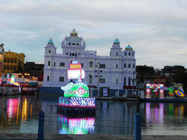 কলেজ স্কোয়ার
