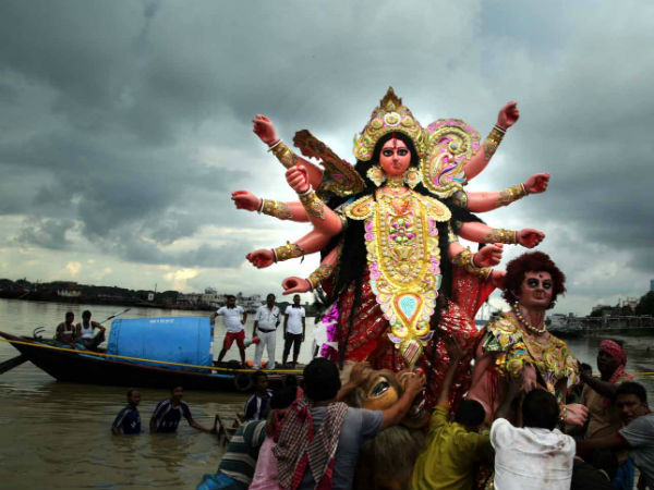 গঙ্গার ঘাটে নিরাপত্তা