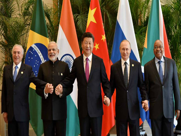 ব্রিকস নিয়ে যতটা হইচই হচ্ছে, আদৌ কি বাস্তবে তা ততটা বর্ষাবে? ব্রিকস নিয়ে যতটা হইচই হচ্ছে, আদৌ কি বাস্তবে তা ততটা বর্ষাবে?
