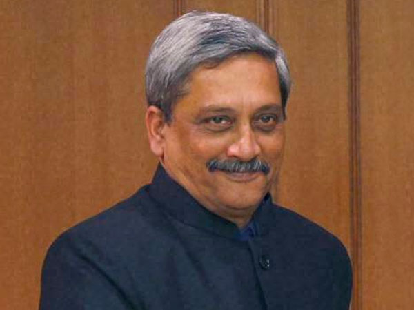 অস্ত্রোপচারের পর এখন কোমায় রয়েছে পাকিস্তান কটাক্ষ প্রতিরক্ষা মন্ত্রী মনোহর পার্রিকরের! অস্ত্রোপচারের পর এখন কোমায় রয়েছে পাকিস্তান কটাক্ষ প্রতিরক্ষা মন্ত্রী মনোহর পার্রিকরের!