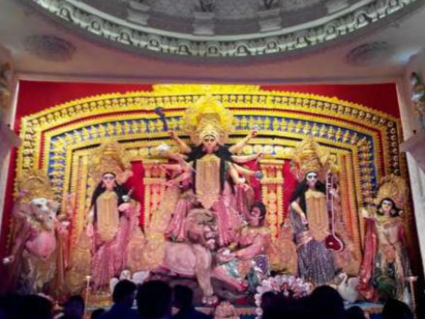 আজ শারদীয় দুর্গাপূজোর মহানবমী আজ শারদীয় দুর্গাপূজোর মহানবমী