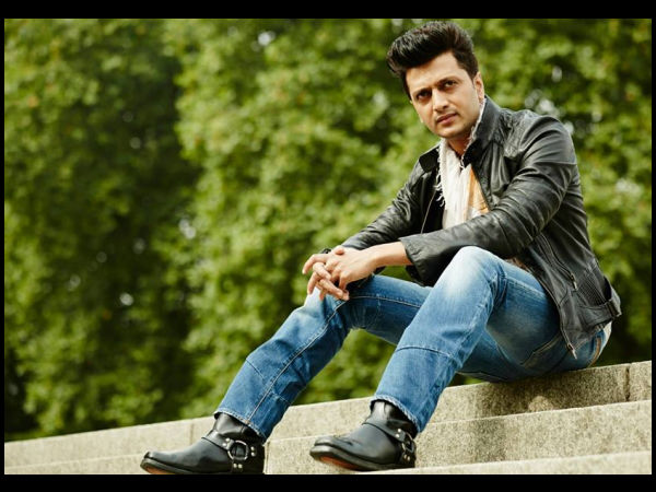 রীতেশ দেশমুখ