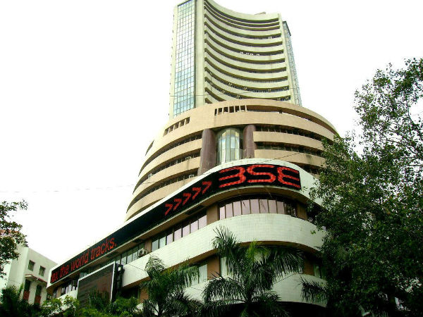 নোট বাতিলের জের, ধাক্কা খেল শেয়ার বাজার