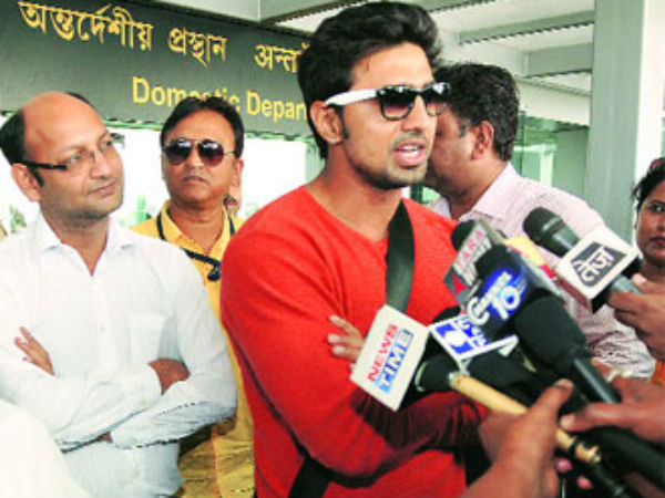 কেন্দ্রের নোট বাতিলের সিদ্ধান্ত নিয়ে মন্তব্য করে ফের বিতর্কে জড়ালেন সাংসদ দেব কেন্দ্রের নোট বাতিলের সিদ্ধান্ত নিয়ে মন্তব্য করে ফের বিতর্কে জড়ালেন সাংসদ দেব