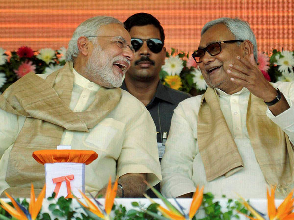 ১০ লক্ষ কর্মসংস্থানের প্রতিশ্রুতি তেজস্বীর