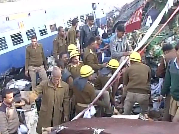 কানপুরে এক্সপ্রেস ট্রেন দুর্ঘটনা গত ৬ বছরের সবচেয়ে ভয়াবহ! কানপুরে এক্সপ্রেস ট্রেন দুর্ঘটনা গত ৬ বছরের সবচেয়ে ভয়াবহ!