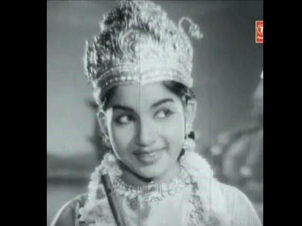 প্রথম ছবি