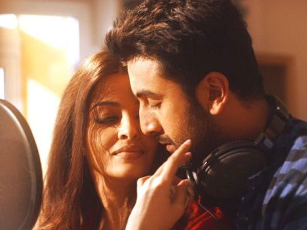 শ্বশুর অমিতাভের মতোই এবার 'মৃত' বউমা ঐশ্বর্যও! শ্বশুর অমিতাভের মতোই এবার 'মৃত' বউমা ঐশ্বর্যও!