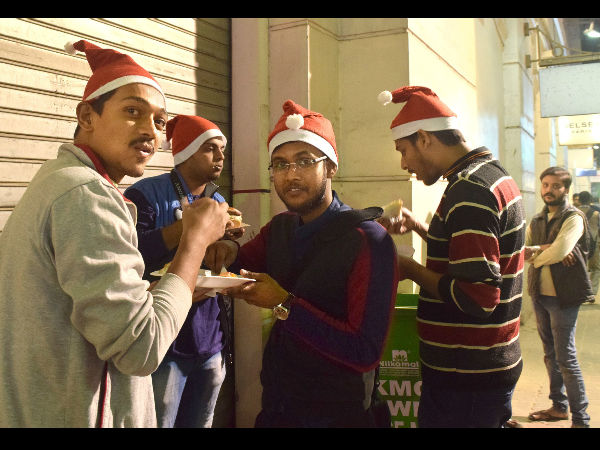 সারাদিনের বড়দিন সেলিব্রেশন পার্কে, বিকেলের ডেস্টিনেশন পার্কস্ট্রিট সারাদিনের বড়দিন সেলিব্রেশন পার্কে, বিকেলের ডেস্টিনেশন পার্কস্ট্রিট