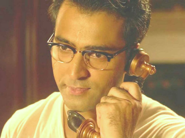 ব্যোমকেশ পর্ব মুভি রিভিউ : 'সত্যাণ্বেষী' আবির আরও স্মার্ট আরও ঝকঝকে, প্রেমে না পড়ে থাকা যায় না ব্যোমকেশ পর্ব মুভি রিভিউ : 'সত্যাণ্বেষী' আবির আরও স্মার্ট আরও ঝকঝকে, প্রেমে না পড়ে থাকা যায় না