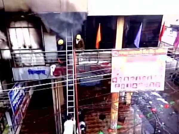 মহারাষ্ট্রর হোটেলে আগুন, মৃত কমপক্ষে ৭ মহারাষ্ট্রর হোটেলে আগুন, মৃত কমপক্ষে ৭