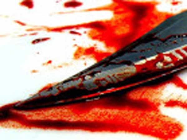 শাশুড়ির পিঠে আস্ত ছুরি বসিয়ে দিল জামাই, ছ’ঘণ্টা ছুরিবিদ্ধ শাশুড়ি অপারেশনের পর স্থিতিশীল শাশুড়ির পিঠে আস্ত ছুরি বসিয়ে দিল জামাই, ছ’ঘণ্টা ছুরিবিদ্ধ শাশুড়ি অপারেশনের পর স্থিতিশীল