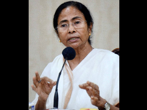 বাঁকুড়ায় প্রশাসনিক বৈঠকে মুখ্যমন্ত্রী, আজ ফুলকুসুমায়, কাল মুকুমণিপুরে সভা বাঁকুড়ায় প্রশাসনিক বৈঠকে মুখ্যমন্ত্রী, আজ ফুলকুসুমায়, কাল মুকুমণিপুরে সভা