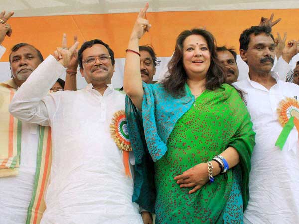 ডুমুরের ফুল হয়েও সাংসদ মুনমুন চেষ্টা করছেন, সার্বিক উন্নয়ন অধরাই বাঁকুড়ায় ডুমুরের ফুল হয়েও সাংসদ মুনমুন চেষ্টা করছেন, সার্বিক উন্নয়ন অধরাই বাঁকুড়ায়