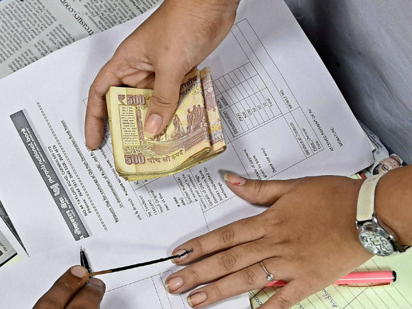 #Demonetisation গত এক মাসে কী আপনি ব্যাঙ্ক অ্যাকউন্ট খুলেছেন? সাবধান! নজরে আছেন আপনিও #Demonetisation গত এক মাসে কী আপনি ব্যাঙ্ক অ্যাকউন্ট খুলেছেন? সাবধান! নজরে আছেন আপনিও