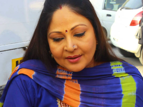 ৪৮ লক্ষ টাকার বিদ্যুৎ চুরির অভিযোগ এই জনপ্রিয় অভিনেত্রীর বিরুদ্ধে! ৪৮ লক্ষ টাকার বিদ্যুৎ চুরির অভিযোগ এই জনপ্রিয় অভিনেত্রীর বিরুদ্ধে!