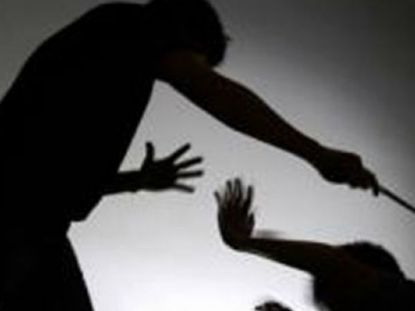 আবাসিকদের হাতকড়া পরিয়ে রড দিয়ে প্রহার, সোনারপুর পুনর্বাসন কেন্দ্রে গ্রেফতার ৩ আবাসিকদের হাতকড়া পরিয়ে রড দিয়ে প্রহার, সোনারপুর পুনর্বাসন কেন্দ্রে গ্রেফতার ৩