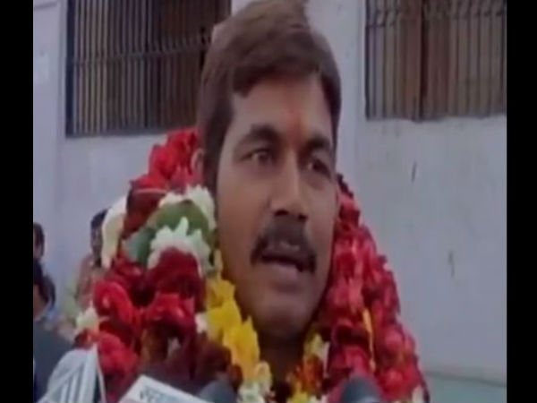 মানুষকে বোকা বানাতে, টাকা কামাতে ভোটে দাঁড়িয়েছি, সাফাই ভোটপ্রার্থীর মানুষকে বোকা বানাতে, টাকা কামাতে ভোটে দাঁড়িয়েছি, সাফাই ভোটপ্রার্থীর