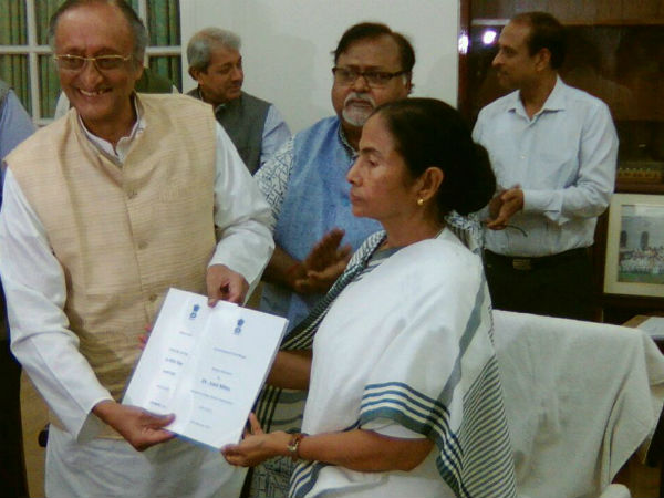 দ্বিতীয় বার ক্ষমতায় এসে প্রথম পূর্ণাঙ্গ বাজেট, কী ঘোষণা করলেন অর্থমন্ত্রী অমিত মিত্র? দ্বিতীয় বার ক্ষমতায় এসে প্রথম পূর্ণাঙ্গ বাজেট, কী ঘোষণা করলেন অর্থমন্ত্রী অমিত মিত্র?