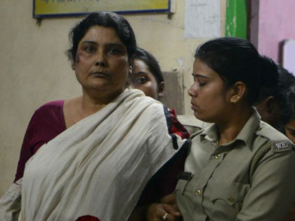 টার্গেট কুমারী মায়েরা, সন্তান ভূমিষ্ঠের আগেই বিক্রি হয়ে যেত চন্দনা চক্রবর্তীর ‘আশ্রয়’ থেকে! টার্গেট কুমারী মায়েরা, সন্তান ভূমিষ্ঠের আগেই বিক্রি হয়ে যেত চন্দনা চক্রবর্তীর ‘আশ্রয়’ থেকে!