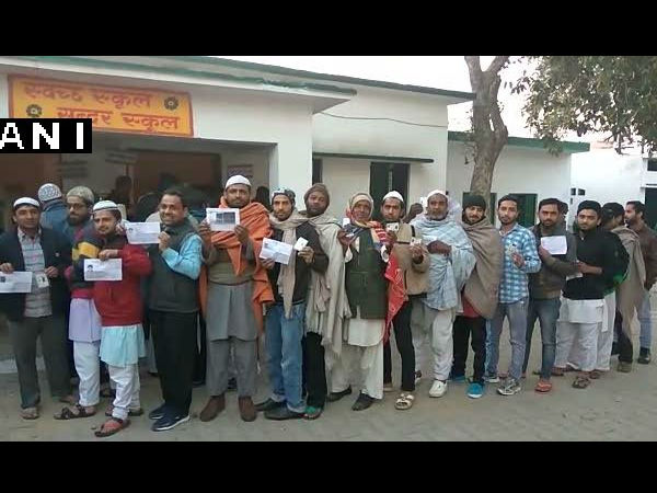 শুরু উত্তরপ্রদেশের ভোটযুদ্ধ, প্রথম দফায় লড়াই ৭৩টি আসনে শুরু উত্তরপ্রদেশের ভোটযুদ্ধ, প্রথম দফায় লড়াই ৭৩টি আসনে